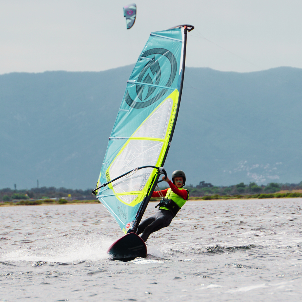 Miete Windsurf Board & Segel