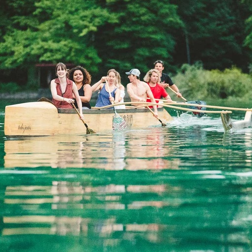 Miete Outrigger-Kanu